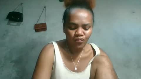 Snapshot of sasivia08 chatting on 02/20/26, 04:42 sasivia08 online show from 02/20/26, 04:42