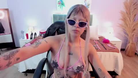 Snapshot of saskia_vellour chatting on 02/01/26, 06:17 saskia_vellour online show from 02/01/26, 06:17