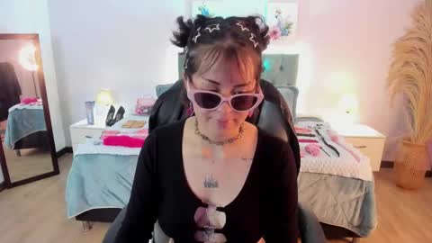 Snapshot of saskia_vellour chatting on 03/26/26, 06:57 saskia_vellour online show from 03/26/26, 06:57