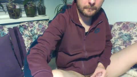 Snapshot of sasko877 chatting on 02/11/25, 04:35 sasko877 online show from 02/11/25, 04:35