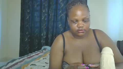 sassie_bee online show from 12/02/25, 08:41