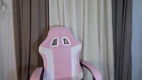 Snapshot of sassy_jenny8 chatting on 11/05/25, 10:26 sassy_jenny8 online show from 11/05/25, 10:26