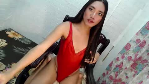 Snapshot of sassy_keylla chatting on 12/13/25, 09:20 KEYLLA online show from 12/13/25, 09:20