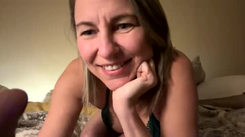 Sassyella online show from 12/14/24, 08:23