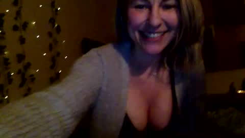 Sassyella online show from 03/10/25, 05:00