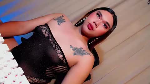 Snapshot of sassyffyra69 chatting on 11/05/25, 02:00 MARIO LABO online show from 11/05/25, 02:00