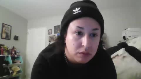 Snapshot of sassypandaxxx chatting on 01/17/25, 10:45 koolkat online show from 01/17/25, 10:45