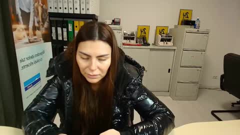 sassytiff online show from 02/03/25, 12:47