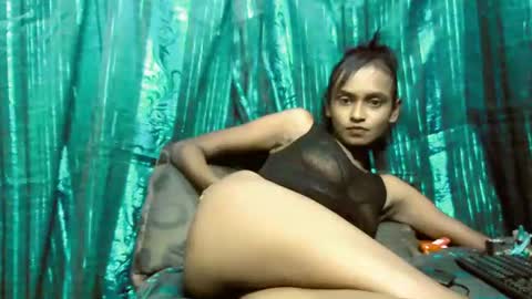 Snapshot of sassyxindian chatting on 04/05/26, 10:18 sassyxindian online show from 04/05/26, 10:18
