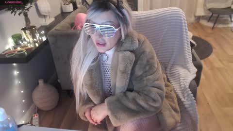 Snapshot of sastina chatting on 01/01/25, 05:33 sastina online show from 01/01/25, 05:33