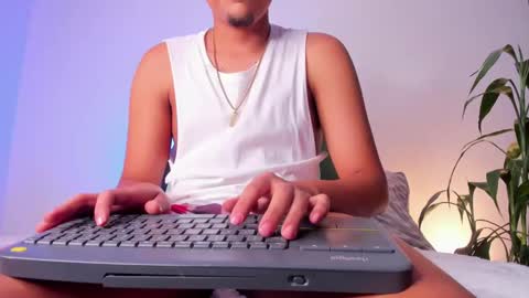 Snapshot of satanas_333 chatting on 10/23/25, 04:34 online show from 10/23/25, 04:34