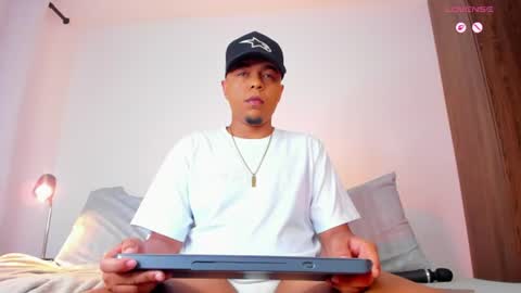     online show from 08/02/26, 10:30