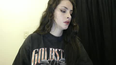 Nia online show from 02/22/25, 11:24