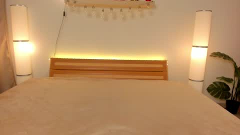 Snapshot of satimilf_ chatting on 12/01/24, 11:47 Sati online show from 12/01/24, 11:47