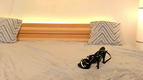 Snapshot of satimilf_ chatting on 01/16/25, 01:27 Sati online show from 01/16/25, 01:27