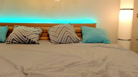 Snapshot of satimilf_ chatting on 01/20/25, 04:54 Sati online show from 01/20/25, 04:54