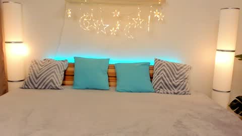 Snapshot of satimilf_ chatting on 02/06/25, 11:04 Sati online show from 02/06/25, 11:04