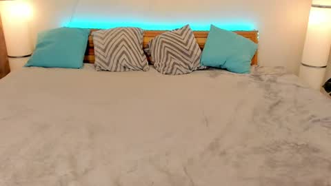 Snapshot of satimilf_ chatting on 02/17/25, 04:31 Sati online show from 02/17/25, 04:31