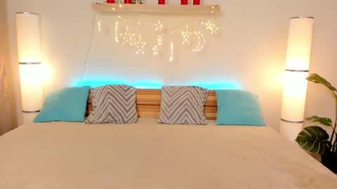 Snapshot of satimilf_ chatting on 09/10/25, 08:14 Sati online show from 09/10/25, 08:14