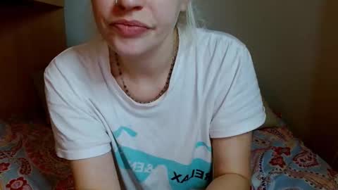 Snapshot of satinqueen90 chatting on 11/19/25, 06:13 Satinqueen90 online show from 11/19/25, 06:13