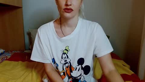 Snapshot of satinqueen90 chatting on 11/25/25, 08:14 Satinqueen90 online show from 11/25/25, 08:14