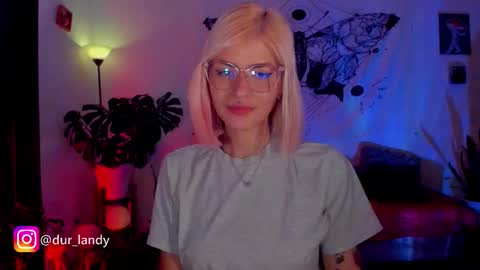 Snapshot of satomimori chatting on 11/23/25, 03:17 im Jessi Independet Model online show from 11/23/25, 03:17