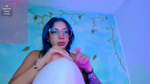 Saturnooo online show from 02/25/26, 02:32