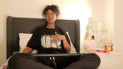 saturno_vibes online show from 05/18/26, 12:33
