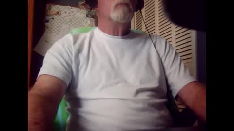 Snapshot of satyr64 chatting on 04/21/26, 02:12 satyr64 online show from 04/21/26, 02:12