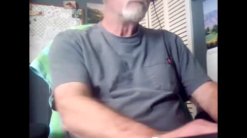 Snapshot of satyr64 chatting on 04/24/26, 02:41 satyr64 online show from 04/24/26, 02:41