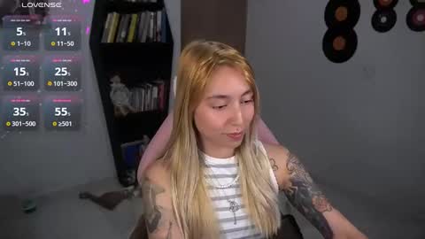 I AM JENN  online show from 09/17/25, 03:19