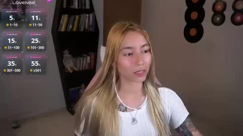 I AM JENN  online show from 09/18/25, 03:08