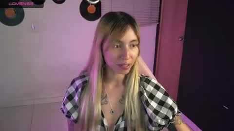 I AM JENN  online show from 06/14/26, 03:52