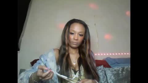 Shaniiice online show from 02/08/25, 08:10