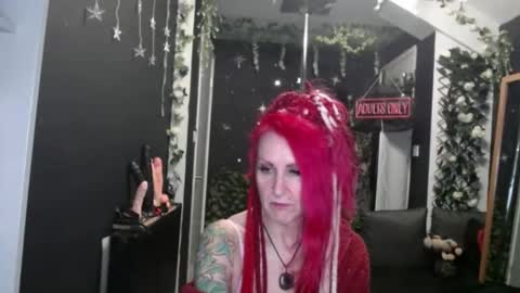 Snapshot of saucysky chatting on 02/14/26, 11:51 SaucySky online show from 02/14/26, 11:51