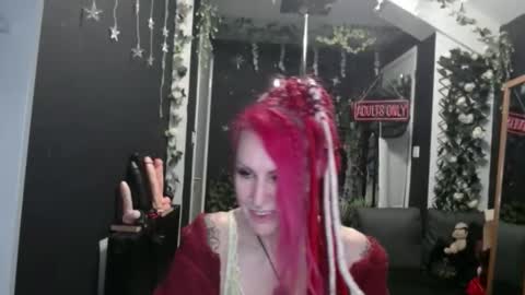 Snapshot of saucysky chatting on 03/07/26, 09:17 SaucySky online show from 03/07/26, 09:17