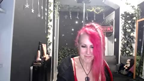 Snapshot of saucysky chatting on 03/19/26, 11:53 SaucySky online show from 03/19/26, 11:53