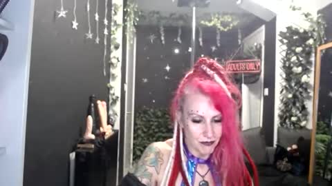 Snapshot of saucysky chatting on 03/20/26, 09:41 SaucySky online show from 03/20/26, 09:41
