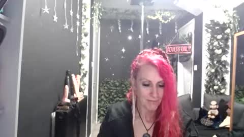 Snapshot of saucysky chatting on 03/23/26, 10:03 SaucySky online show from 03/23/26, 10:03