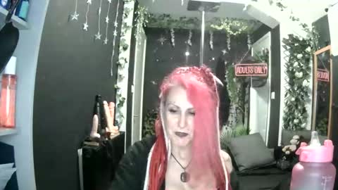 Snapshot of saucysky chatting on 03/26/26, 10:59 SaucySky online show from 03/26/26, 10:59