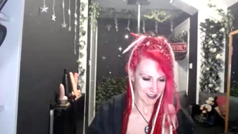 Snapshot of saucysky chatting on 03/30/26, 09:27 SaucySky online show from 03/30/26, 09:27