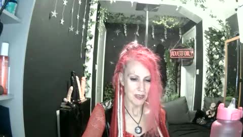 Snapshot of saucysky chatting on 04/17/26, 08:56 SaucySky online show from 04/17/26, 08:56