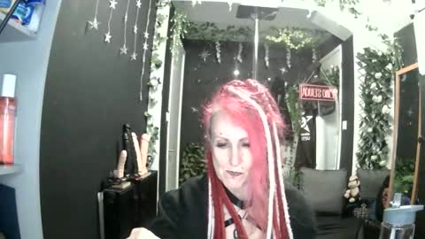 Snapshot of saucysky chatting on 05/06/26, 09:20 SaucySky online show from 05/06/26, 09:20