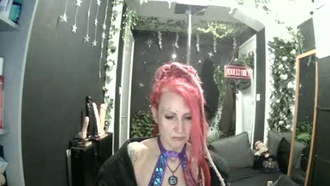 Snapshot of saucysky chatting on 05/16/26, 07:45 SaucySky online show from 05/16/26, 07:45