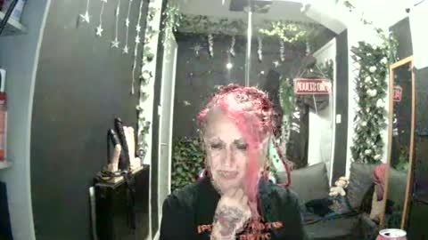 Snapshot of saucysky chatting on 06/13/26, 12:30 SaucySky online show from 06/13/26, 12:30