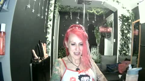 Snapshot of saucysky chatting on 06/22/26, 08:28 SaucySky online show from 06/22/26, 08:28