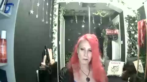 Snapshot of saucysky chatting on 07/17/26, 09:30 SaucySky online show from 07/17/26, 09:30