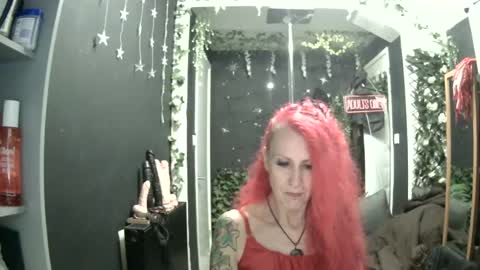 Snapshot of saucysky chatting on 07/24/26, 11:25 SaucySky online show from 07/24/26, 11:25