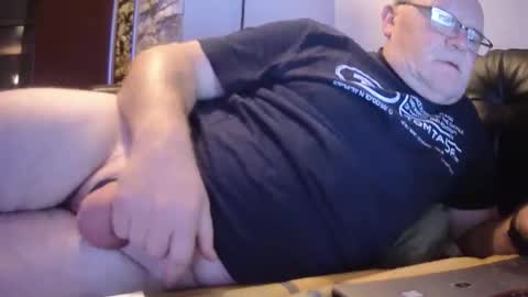 Snapshot of saugeil123 chatting on 11/01/25, 08:33 saugeil123 online show from 11/01/25, 08:33