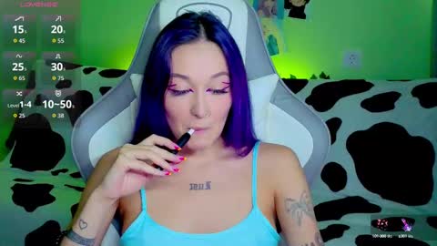 Snapshot of savage_lust_ chatting on 09/17/25, 03:41 Ariel online show from 09/17/25, 03:41